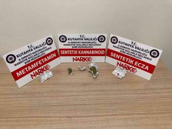 Kütahya’Da Üzerlerinden Uyuşturucu Çıkan 3 Kişi Gözaltına Alındı
