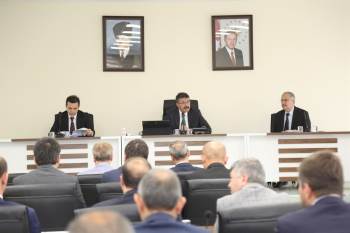 Kütahya’Da Yeni Bir Hastane İçin Arsa Ve Proje Çalışmalarına Başlandı
