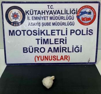 Kütahya’Da Yunus Timleri Bir Kişinin Üzerinde Uyuşturucu Ele Geçirdi
