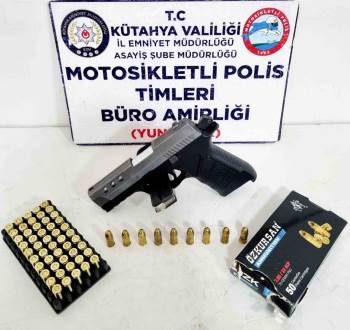 Kütahya’Da Yunus Timleri Ruhsatsız Tabanca Ele Geçirdi
