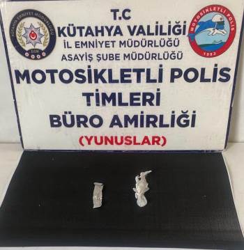 Kütahya’Da Yunus Timlerince Bir Kişinin Üzerinde Uyuşturucu Ele Geçirildi
