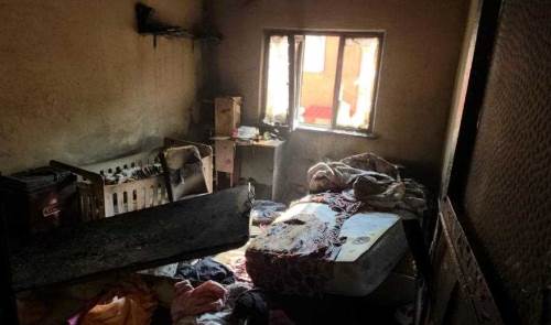 Kütahya’daki yangında mağdur olan aileye AK Parti’den destek