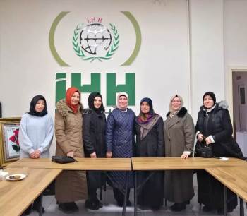 Kütahya İhh İnsani Yardım Derneği Kadın Kolları Başkanlığı’Na Hatice Karakaya Getirildi
