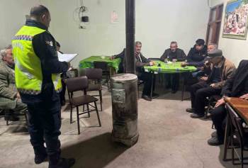 Kütahya İlçelerinde Jandarmadan Aile İçi Ve Kadına Yönelik Şiddetle Mücadele Eğitimi
