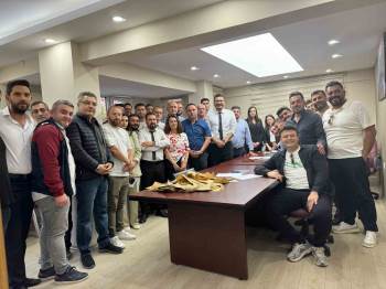 Kütahya İmo’Da Seçimin Galibi Şehrin Mühendisleri Grubu
