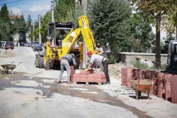 Kütahya Mahir Ablum Caddesi’Nde Üst Yapı Çalışmaları
