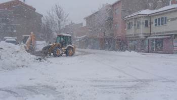 Kütahya’Nın İlçelerinde Karla Mücadele
