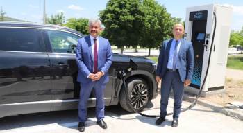 Kütahya’Nın İlk Trugo Şarj İstasyonu Dpü’Ye Kuruldu
