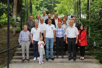 Kütahya’Nın Simgesi ’Çinili Vazo’ Aslına Uygun Olacak
