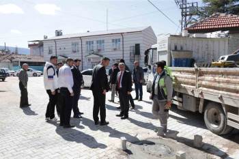 Kütahya’Nın Zığra Mahallesi’Ne 4 Bin 500 Metrekare Kilit Taşı
