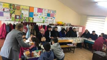 Kütahya Smmo’Dan Köy Okuluna Eğitim Malzemesi Desteği
