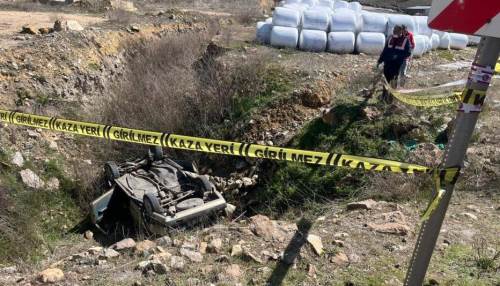 Kütahya Tavşanlı’da feci kaza: 2 ölü, 1 yaralı