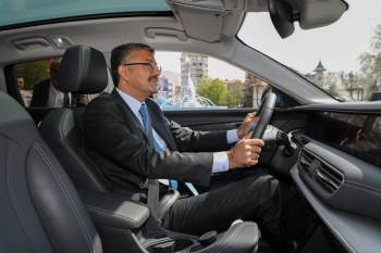 Kütahya Valisi Ali Çelik, Togg’Un Direksiyonuna Geçti
