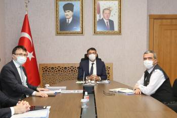 Kütahya Valisi Çelik: “Ramazan Ayı Salgın Yayılımını Önlemede Önemli Bir Fırsat"
