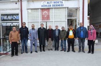 Kütahya Valisi Işın, Altı Nokta Körler Derneğinin Talep Ve Önerilerini Dinledi

