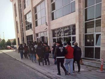 Kütahya Ve Konya’Da Fetö Operasyonu: 15 Gözaltı

