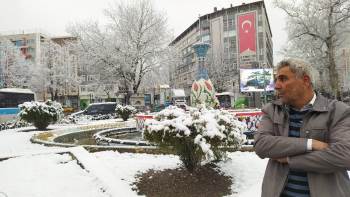 Kütahya’Ya Mart Karı
