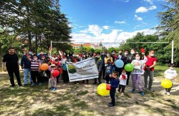 Kütahya Yeni Rotalar Kulübü, Özel Öğrencileri Yalnız Bırakmadı
