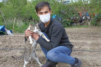 Kütahyalı Genç Korona Virüsü Yenip Sevdiklerine Kavuştu
