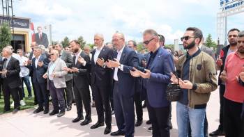 Kütahyalı İş Adamı Cumhurbaşkanı Erdoğan’In Seçim Başarısı İçin Adak Kesti
