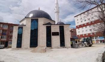 Kütahyalı İş Adamı Merhum Babasının Hayrına Cami Yaptırdı
