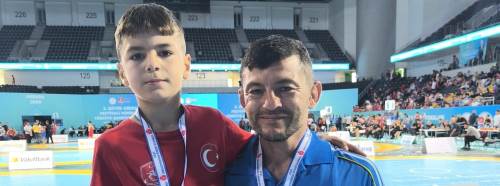 Kütahyalı minik pehlivanından Türkiye Şampiyonası'nda çifte madalya