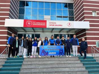 Kütahyalı Sporcular Ankara’Dan Madalyalarla Döndü
