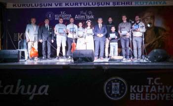 Kütahyalılar, Türk-Macar Halk Şarkılarıyla Eğlendi
