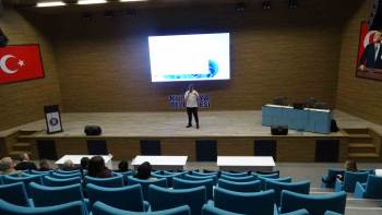 Kütahyalılar’A Fotoğrafçılığı Anlattı
