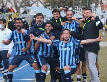 Kütahyaspor, Zirveye Yaklaştı
