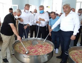 Kutluhallar Köyünde 9 Yıllık Aşure Geleneği
