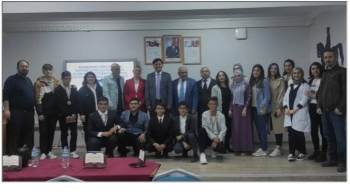 Kütso Mesleki Teknik Ve Anadolu Lisesinde Şiir Okuma Yarışması
