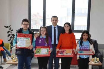 Kütüphane Haftası Kutlamasında Kitap Okumanın Önemi Anlatıldı
