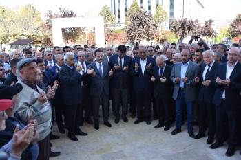 Kuveyt Camii Tören İle İbadete Açıldı
