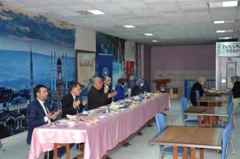 Kyk’Da Kalan Öğrencilerle İftar
