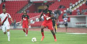 Lawal'a Kartal talip