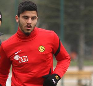 Lawalın yokluğunda forma onun