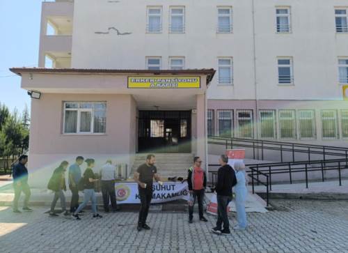 LGS Afyonkarahisar’da başladı: Güvenlik önlemleri artırıldı