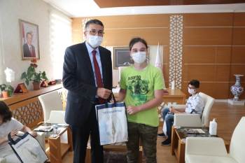 Lgs Birincilerini Tebrik Etti
