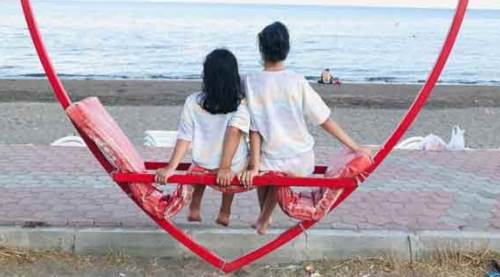 Lise öğrencisinin feci sonu: Salıncaktan düşüp can verdi...