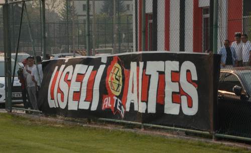 Liseli Altes’ten destek