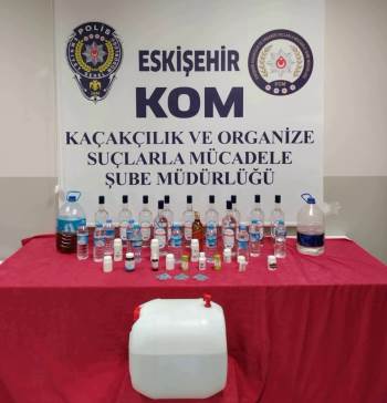 Litrelerce Kaçak Alkol Üreten Şüpheli Yakalandı