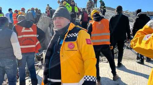 Liyakatsız kişiler bize engel oluyor