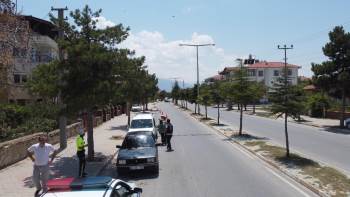 Lokum İkram Edip Trafik Kurallarını Hatırlattılar
