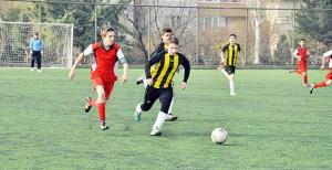 M. Ünügür'de son 4'e kaldı