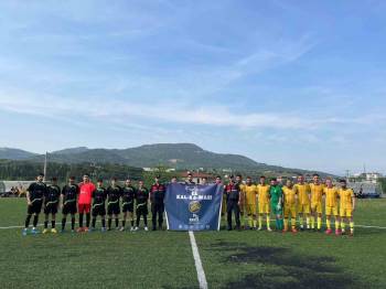 Maç Öncesi Açılan Pankart Büyük Alkış Aldı
