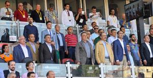 Maça ilgi fazlaydı