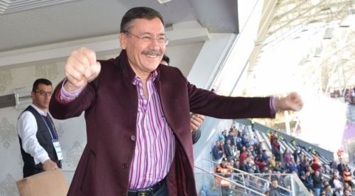 Maçı izledi, soruları duymazdan geldi!