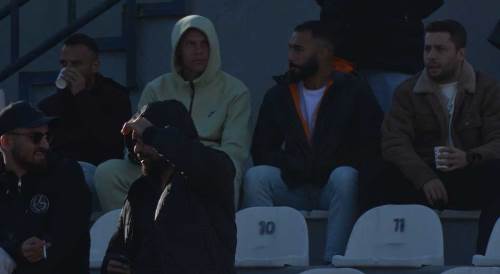 Maçı tribünden takip ettiler