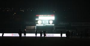 Maçta elektrikler kesildi